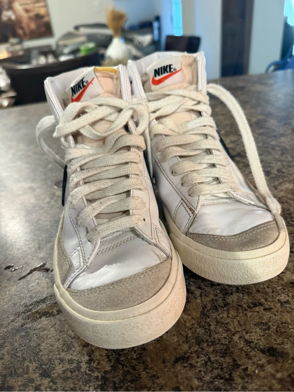 Women’s Nike Shoes sz 6.5